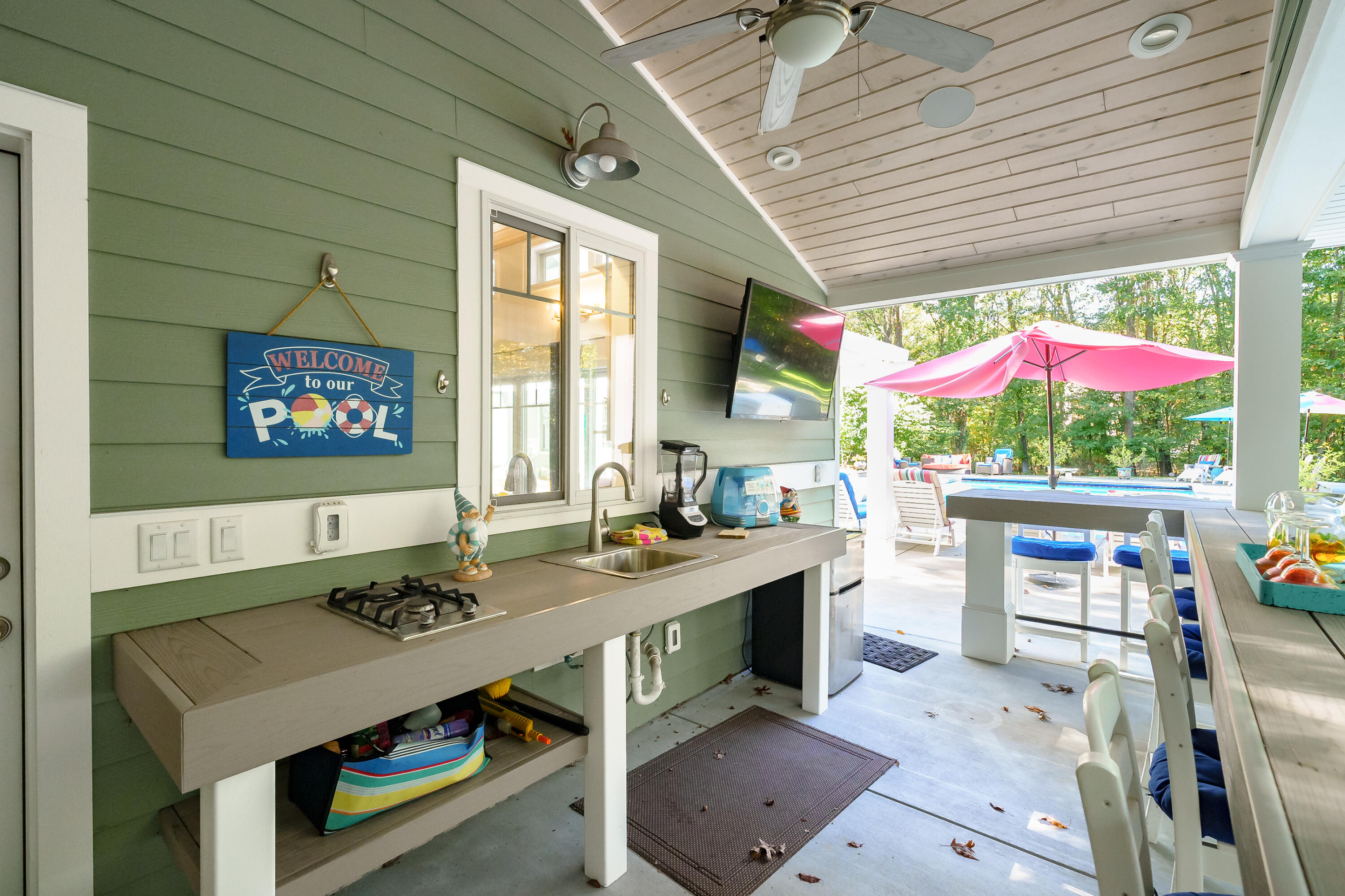 9353 El Dorado Avenue