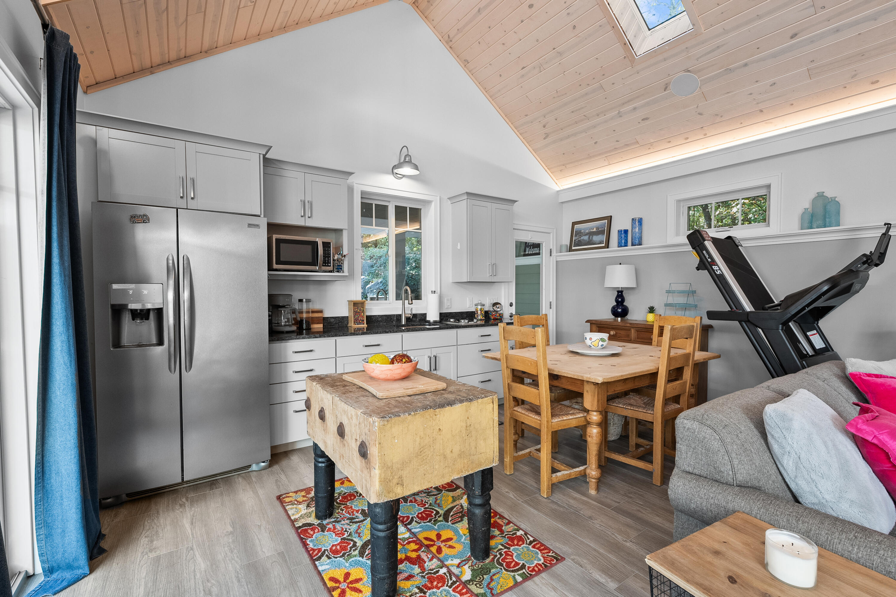 9353 El Dorado Avenue