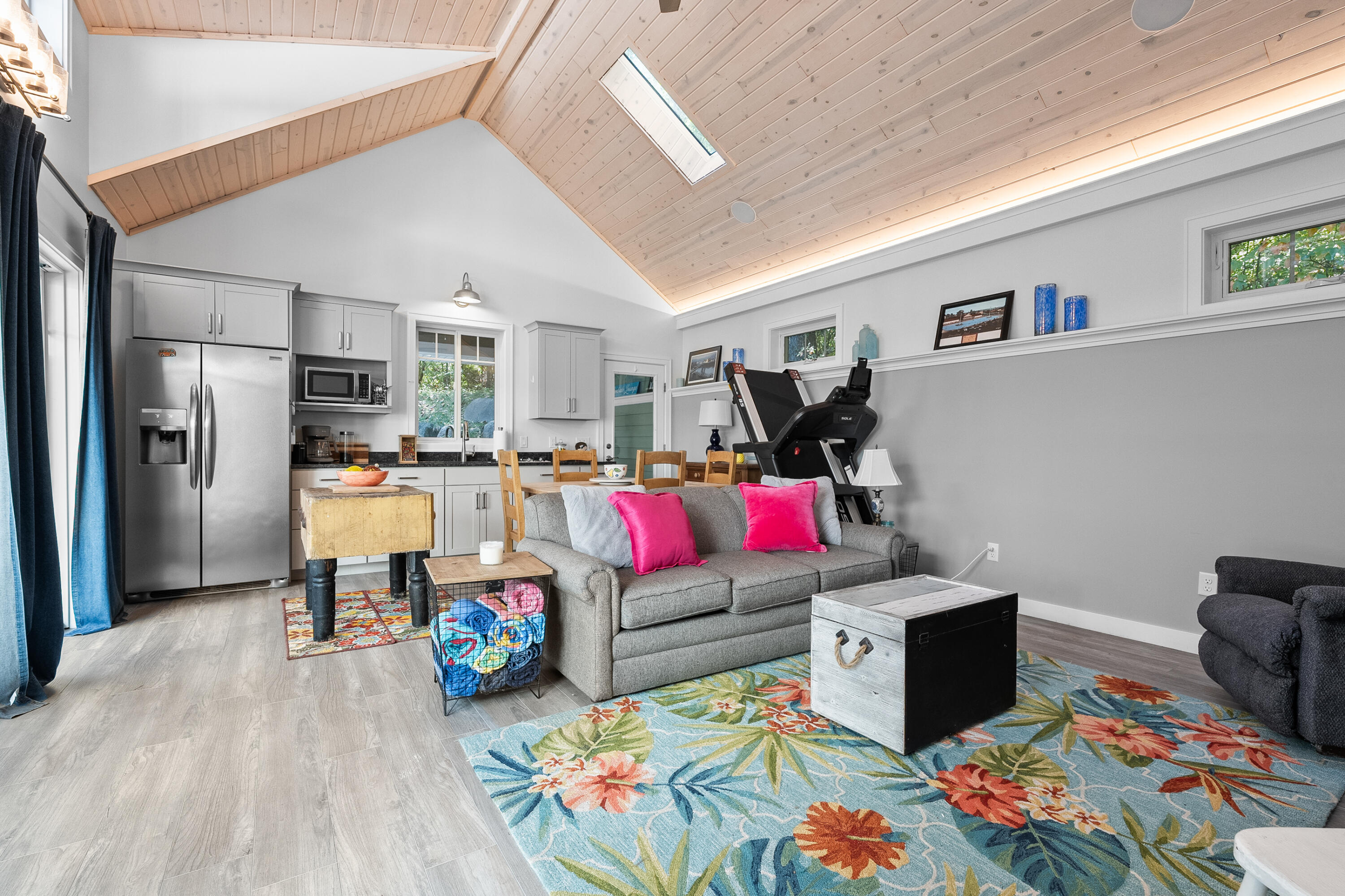 9353 El Dorado Avenue