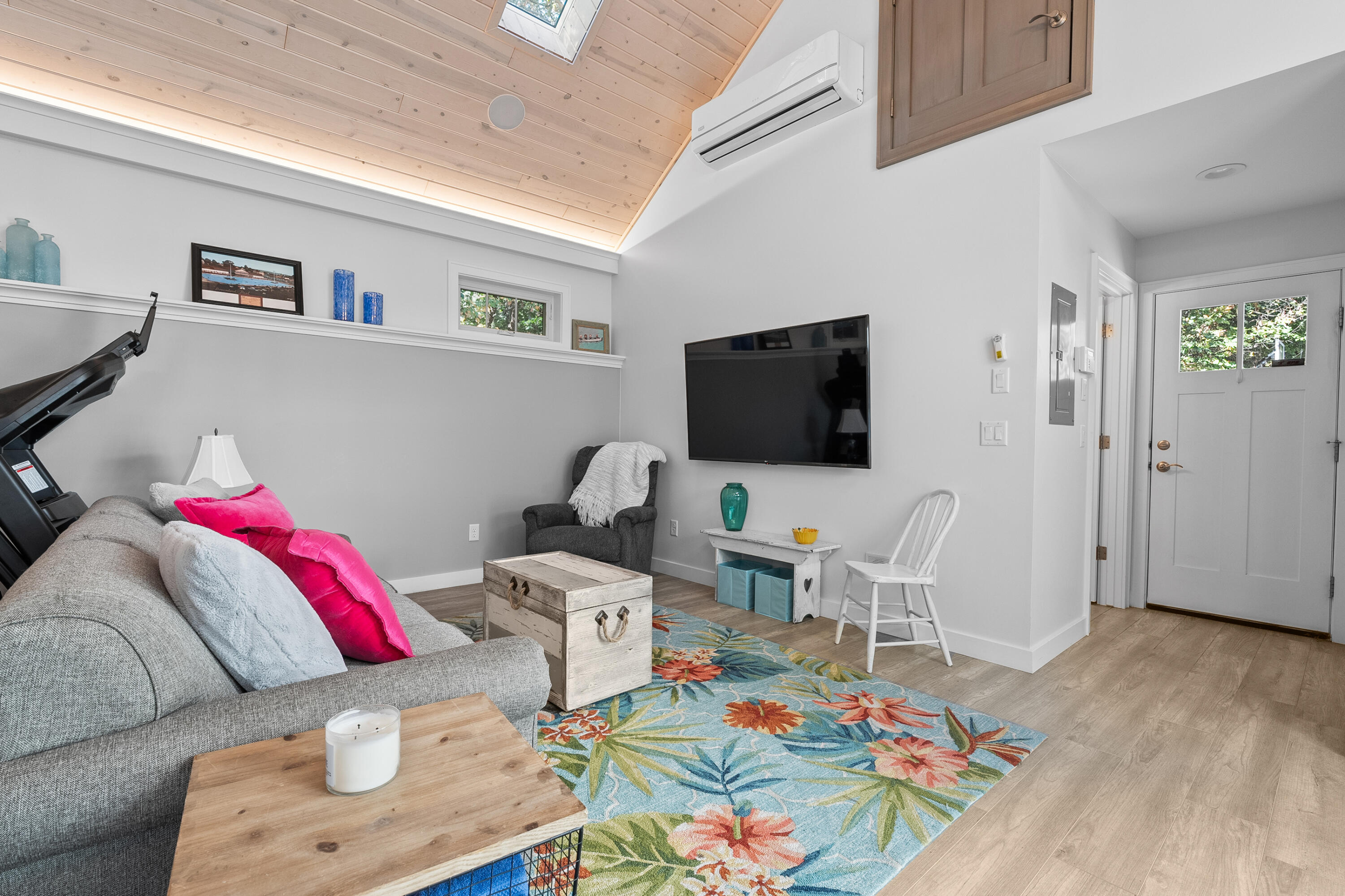 9353 El Dorado Avenue