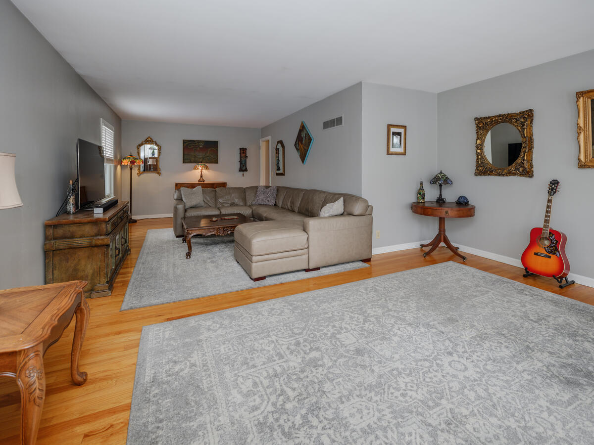 3419 Old Colony Road