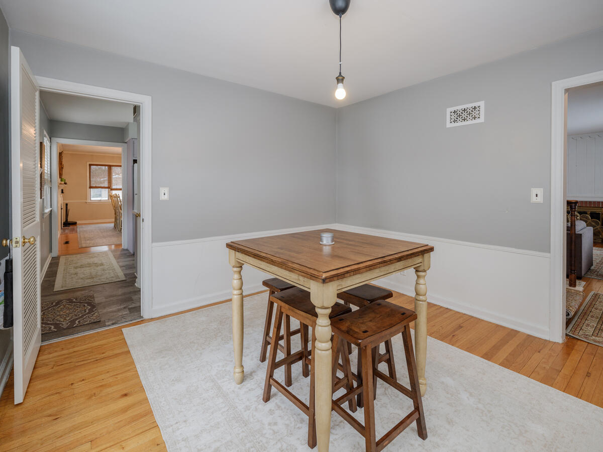3419 Old Colony Road