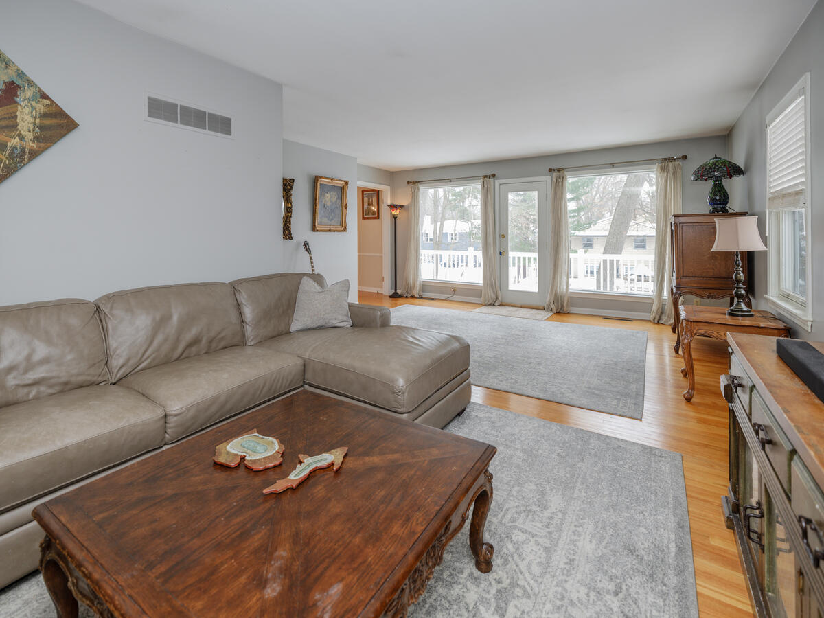 3419 Old Colony Road