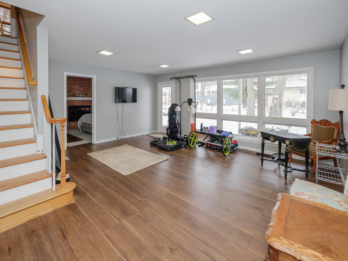 3419 Old Colony Road