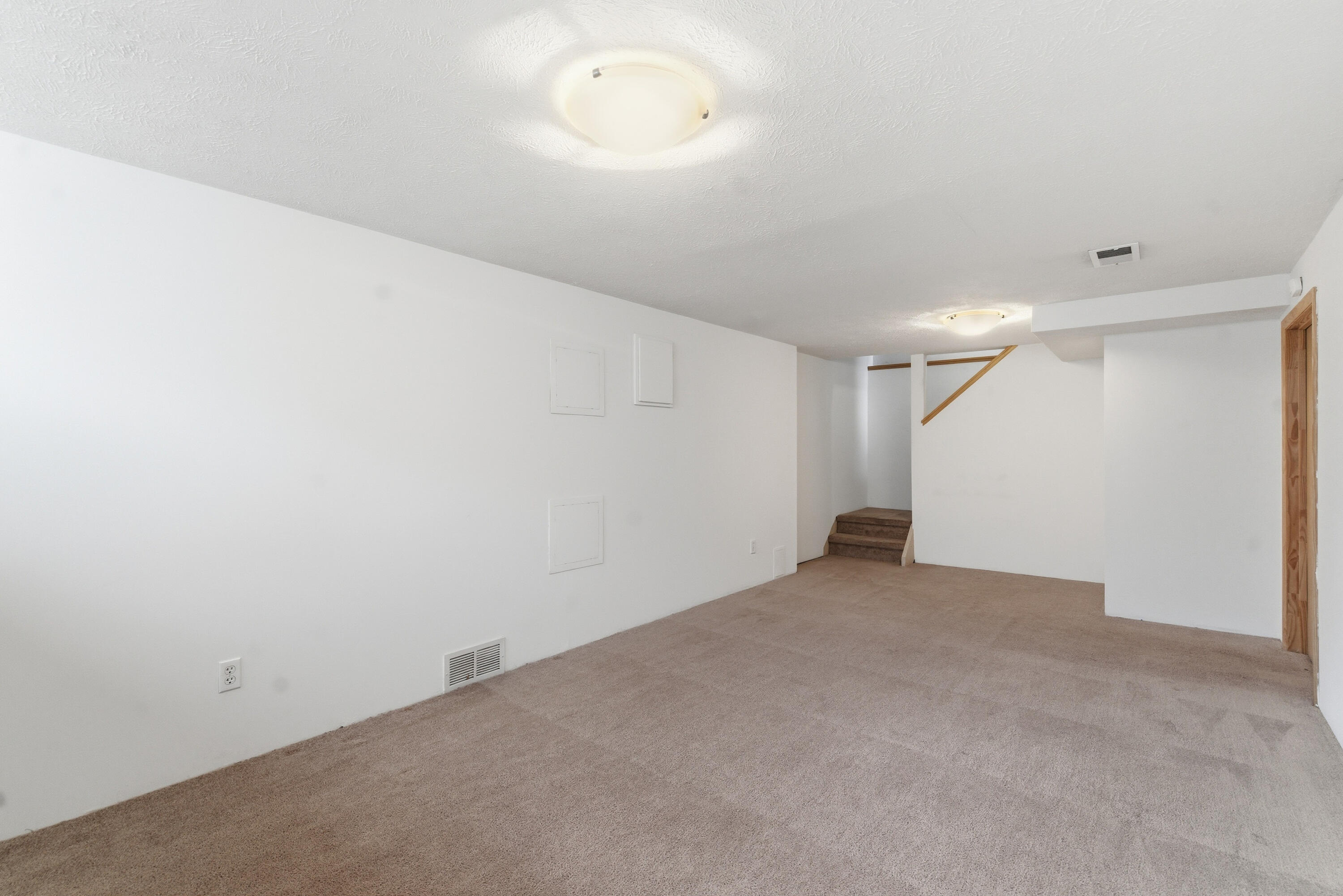 943 Boswell Lane