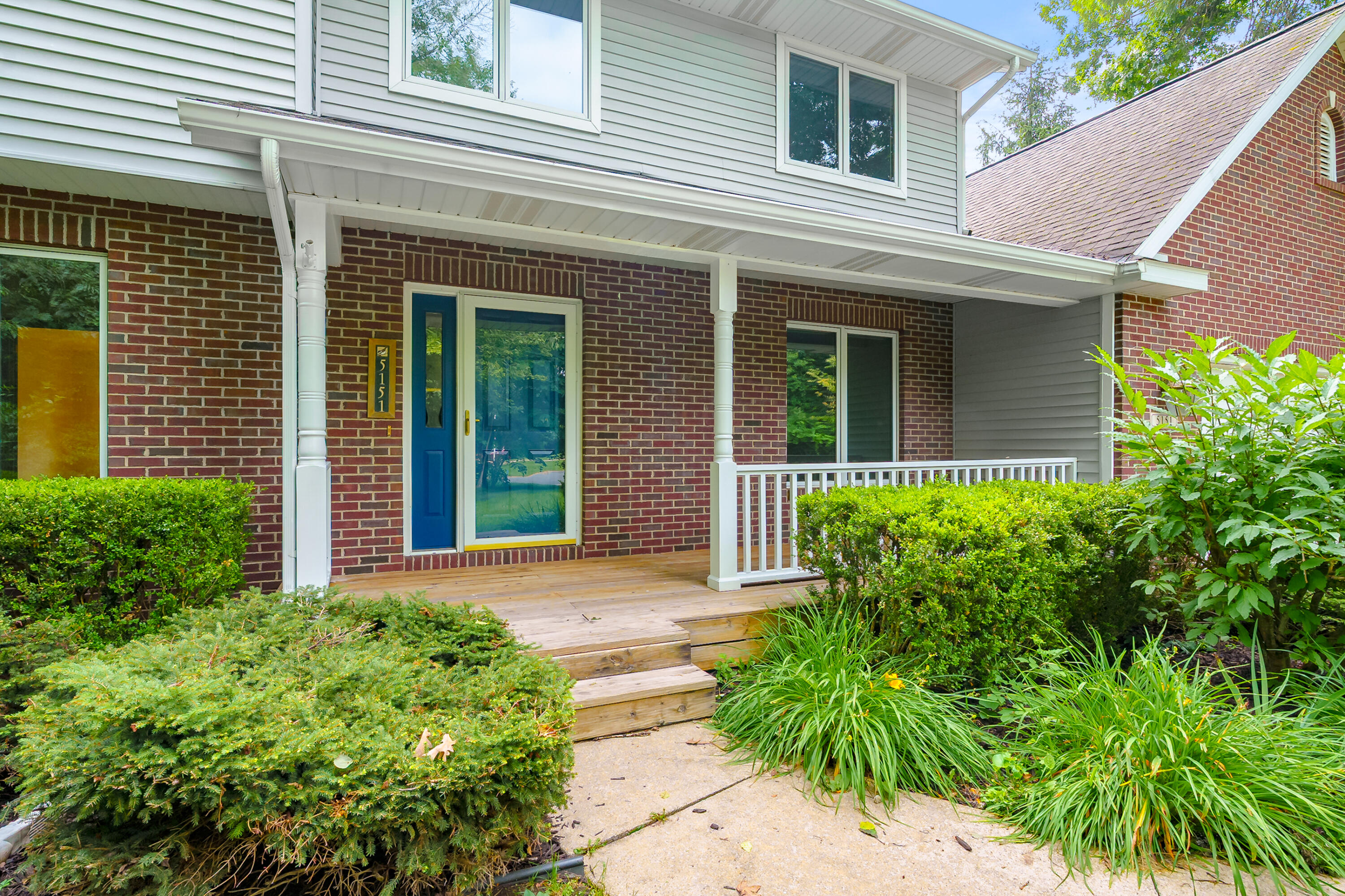 5151 Autumn Glen Street