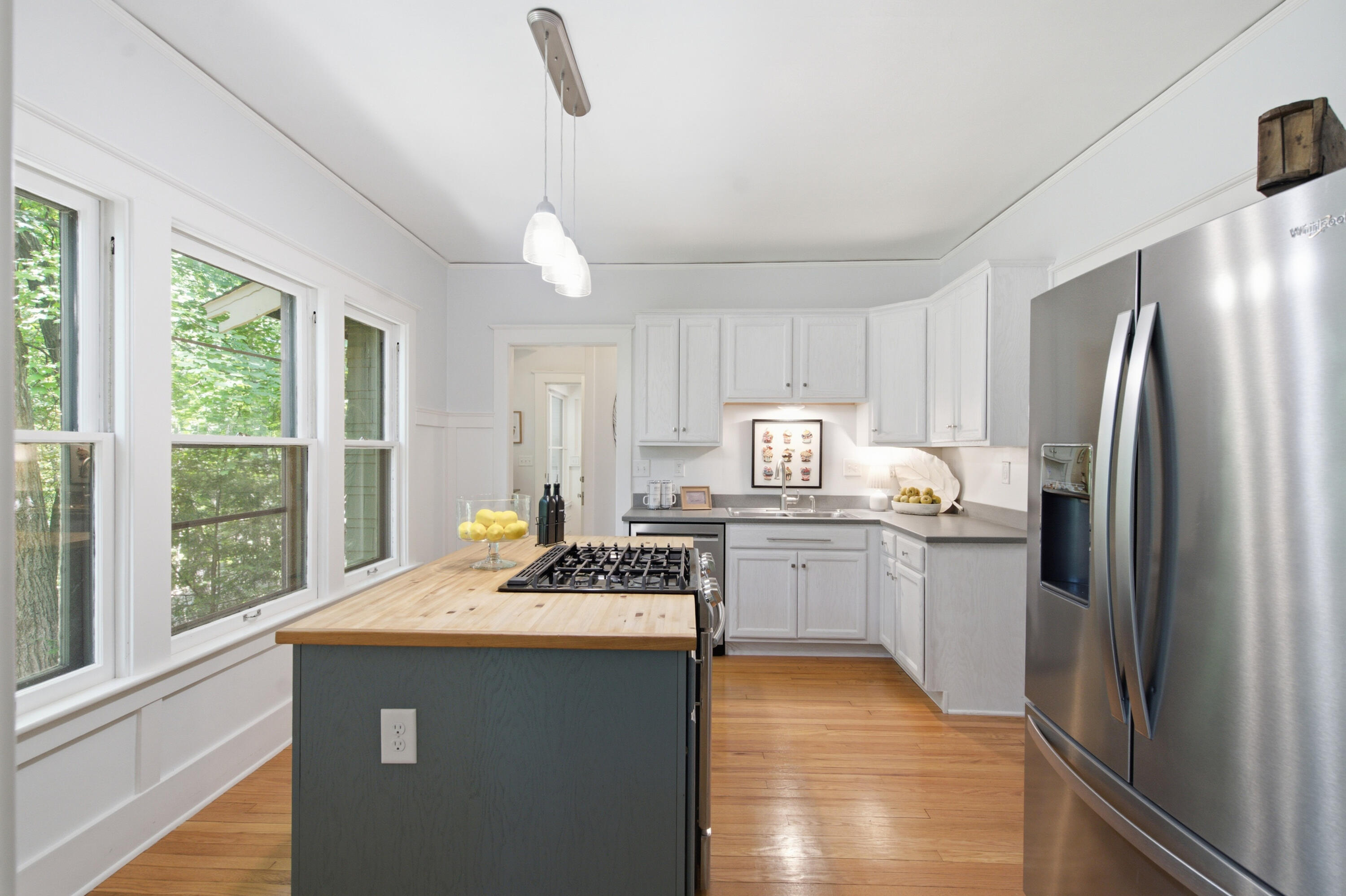 2125 Ridge Road