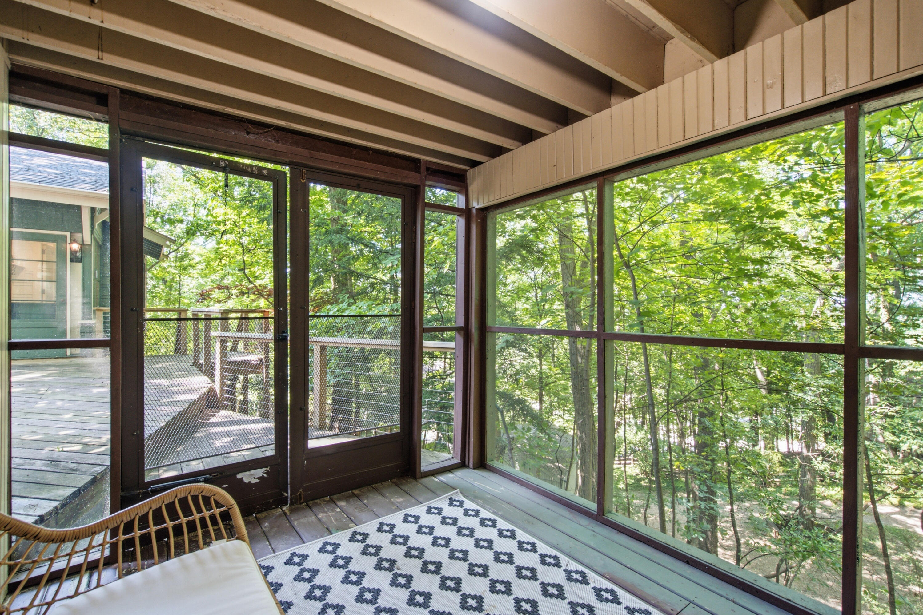 2125 Ridge Road