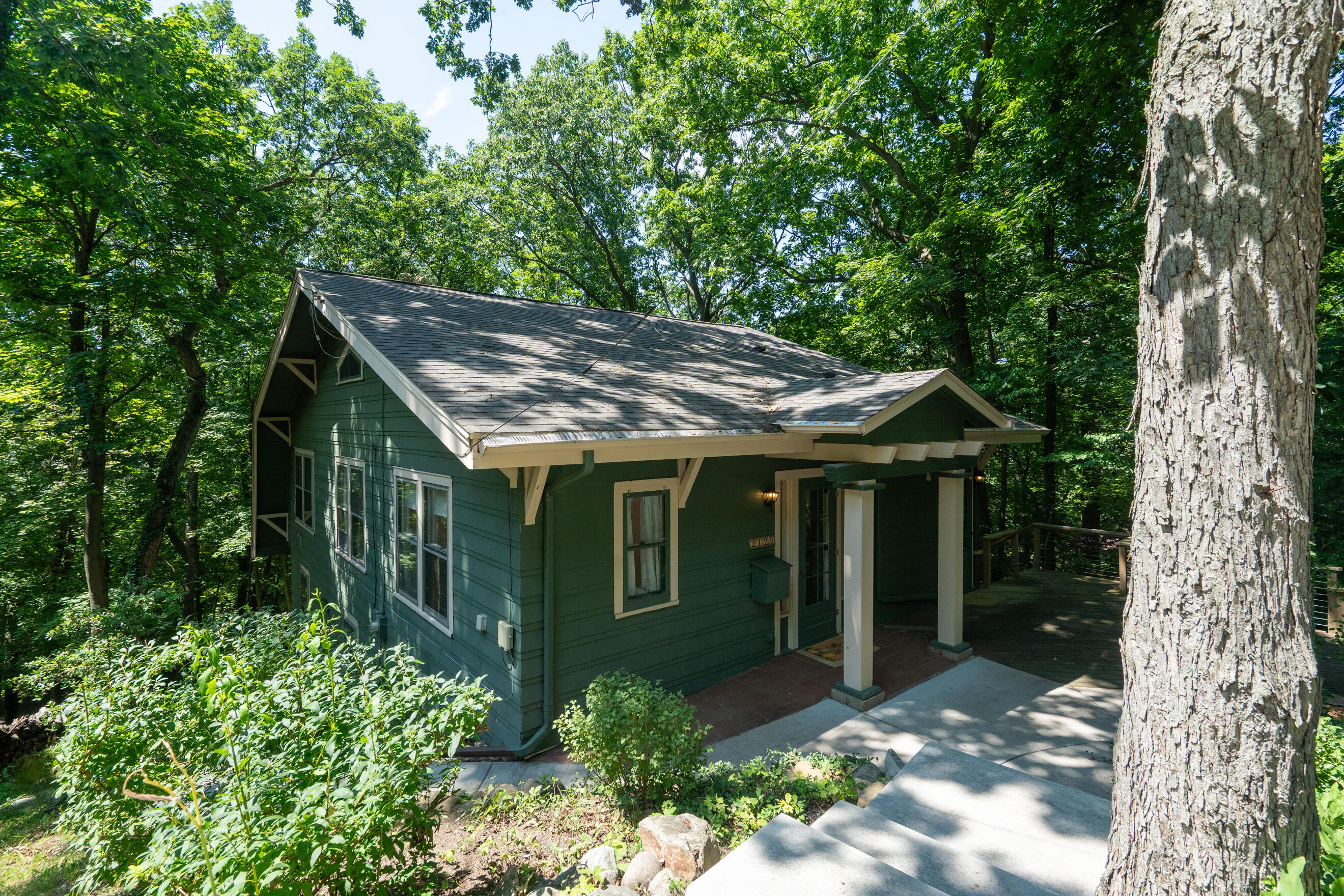 2125 Ridge Road