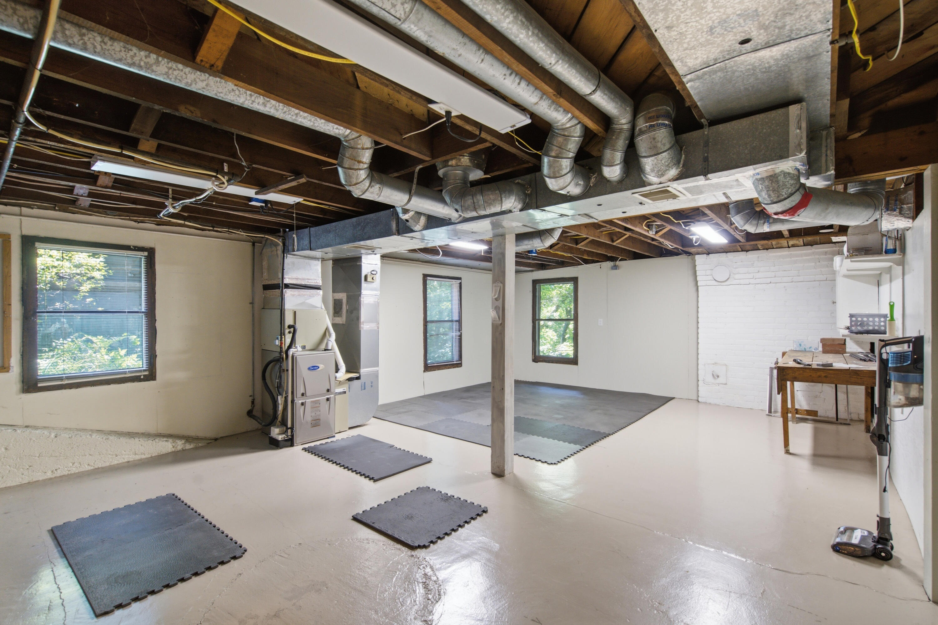 2125 Ridge Road