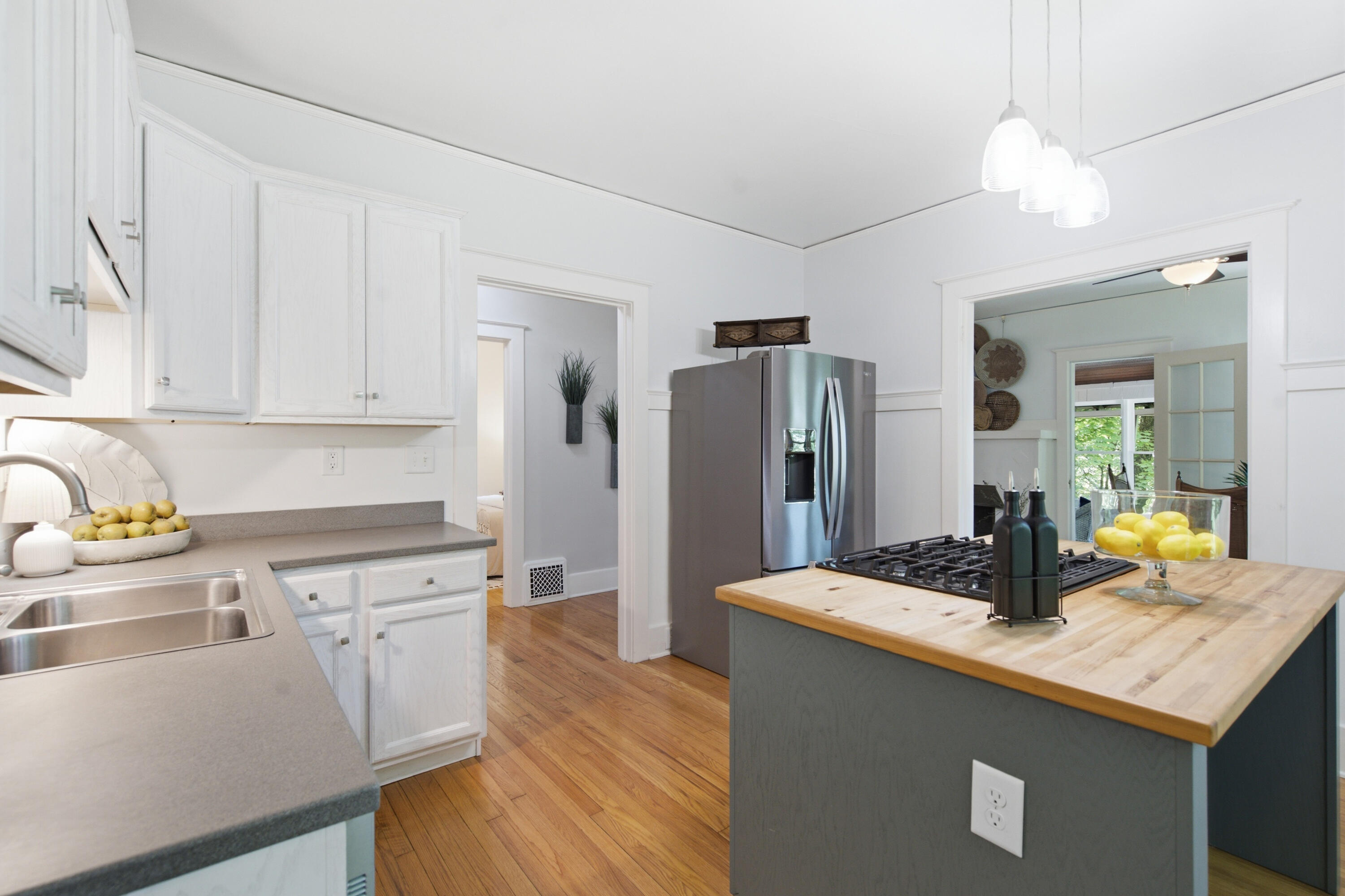 2125 Ridge Road