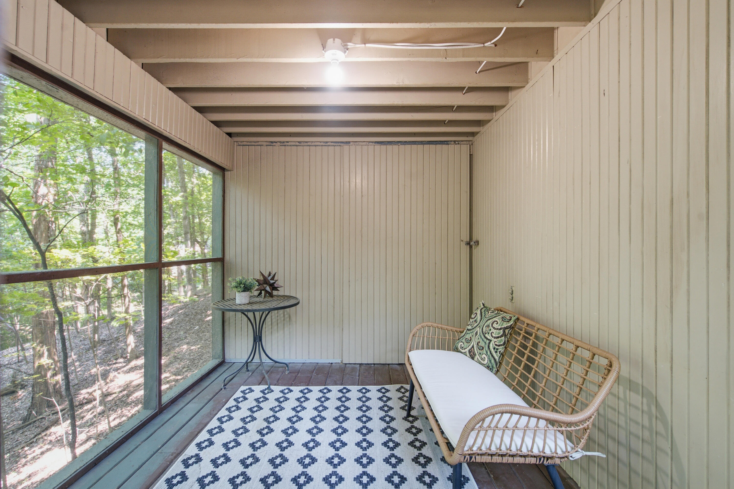 2125 Ridge Road