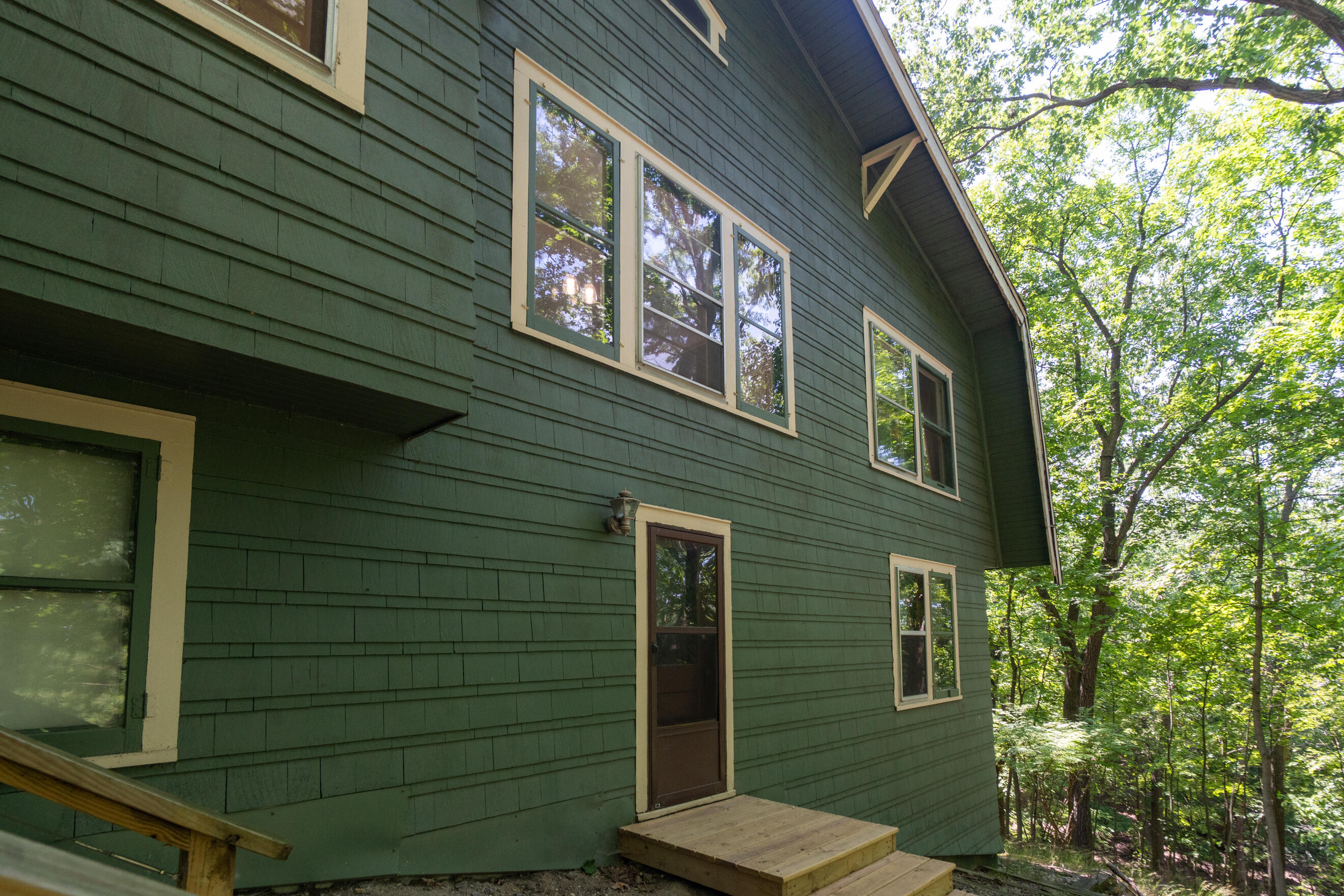 2125 Ridge Road