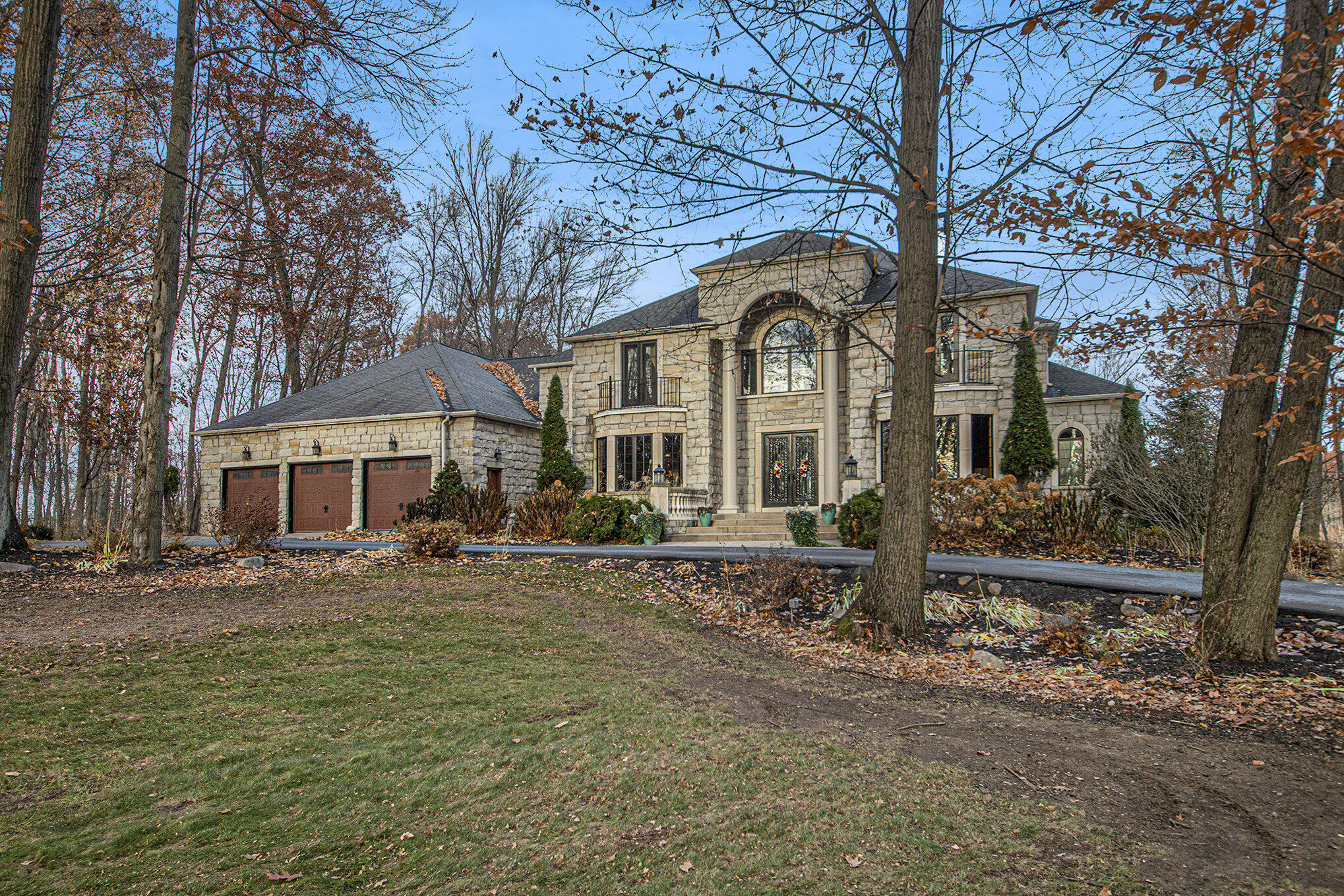 554 Bailey Lake Drive NE