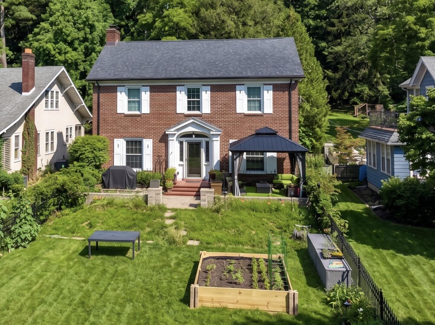 1307 Douglas Avenue