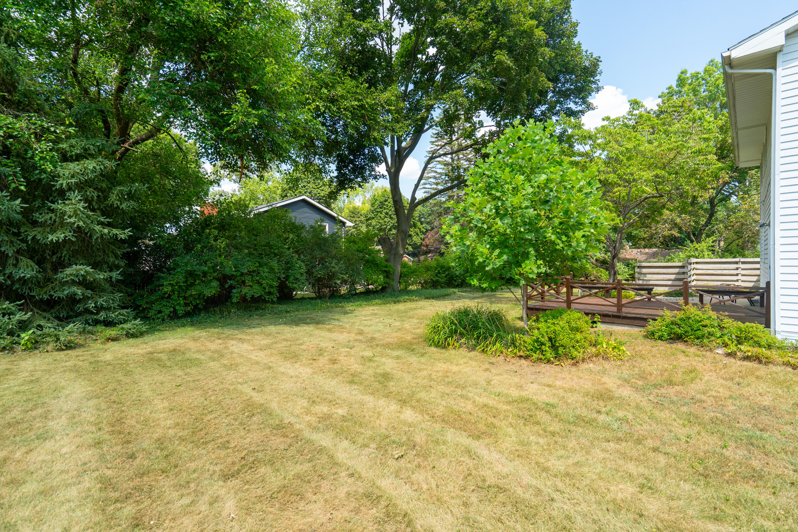 2524 Ridgefield Road