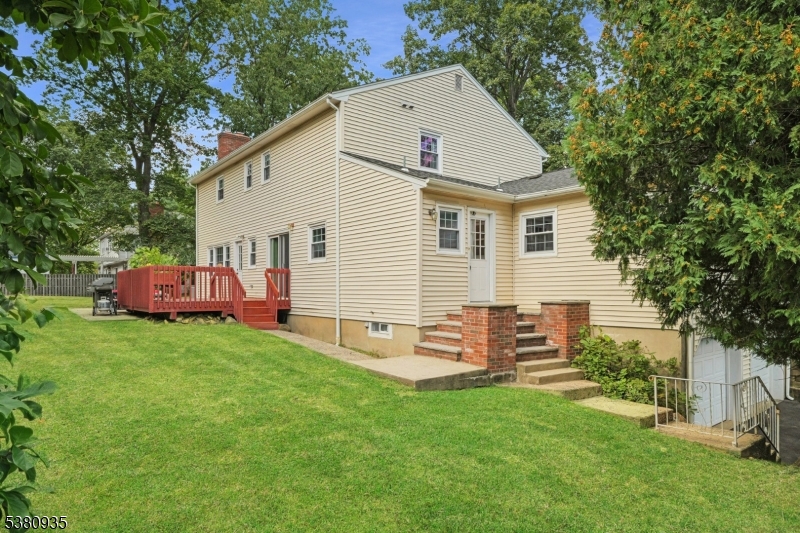 3 Branko Rd