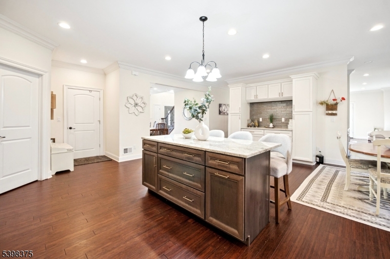 1121 N Washington Ave