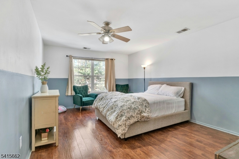 1004 Cypress Ln