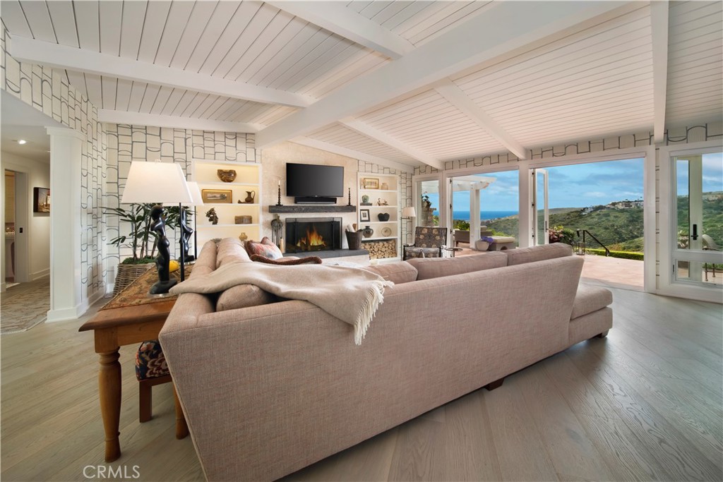 1888 Temple Hills Drive