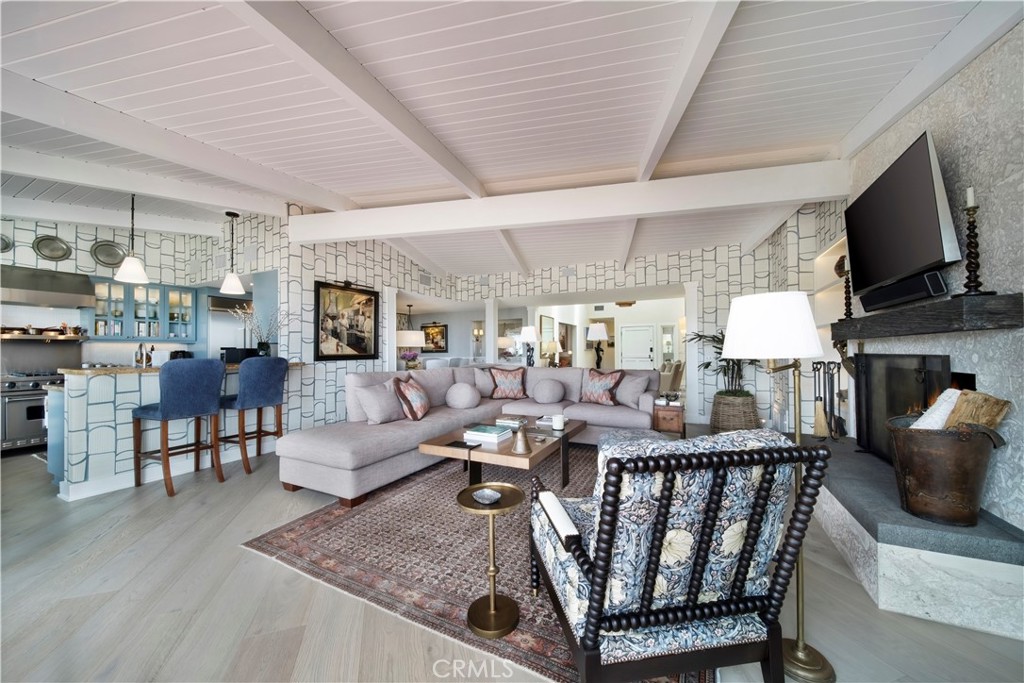 1888 Temple Hills Drive