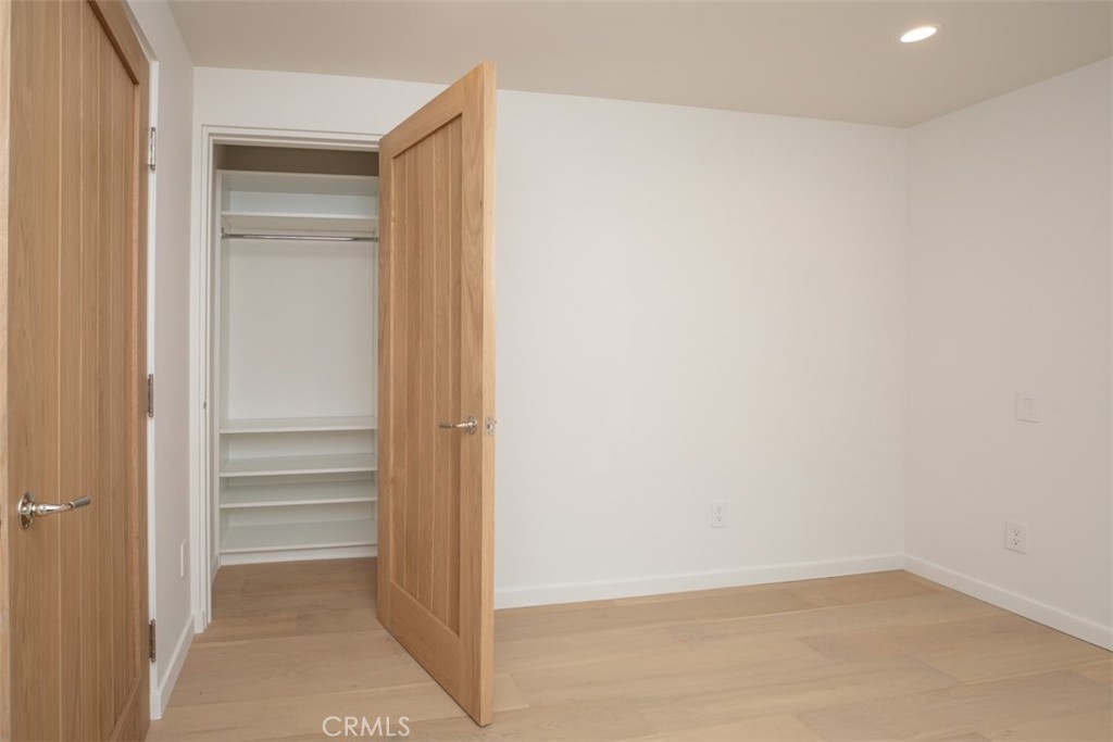 281 B Grandview Street