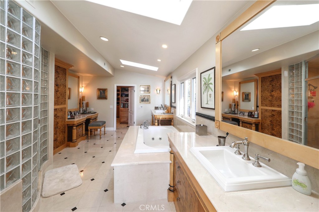 855 Coast View Drive