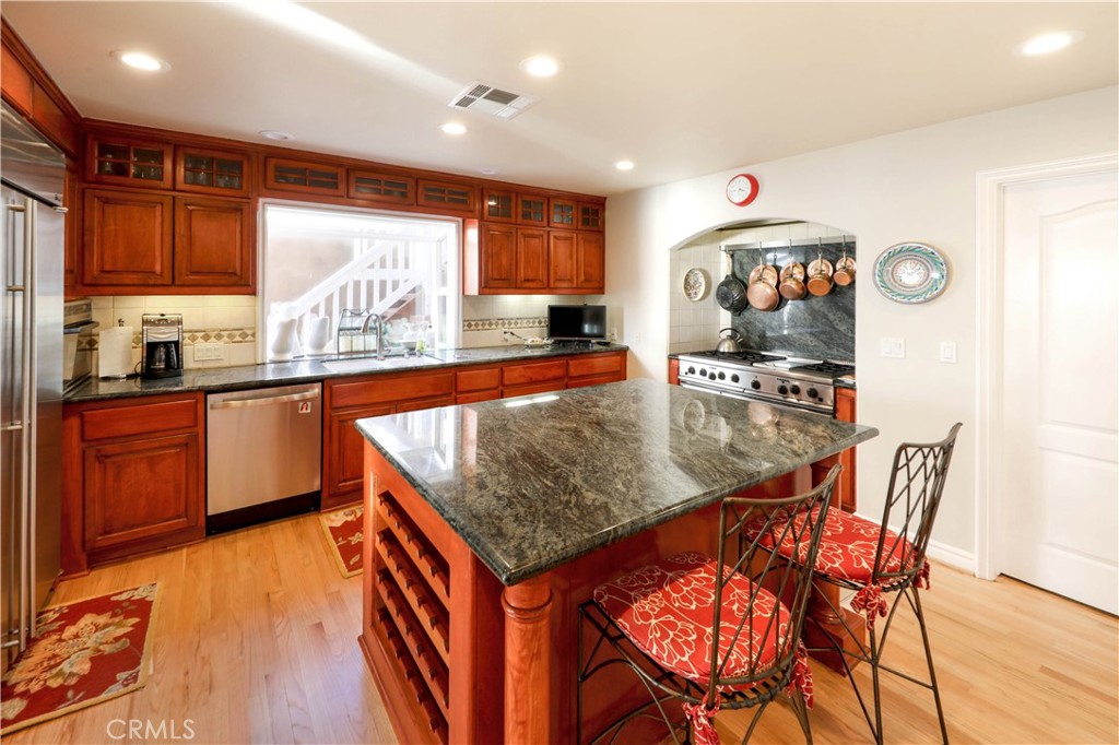 855 Coast View Drive