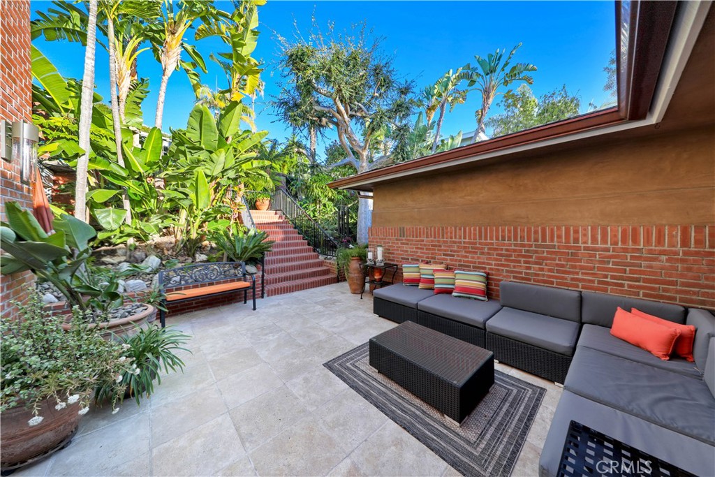 855 Coast View Drive