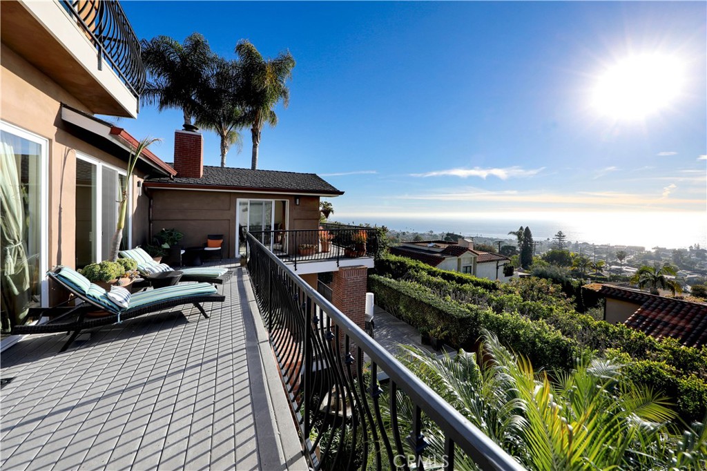 855 Coast View Drive