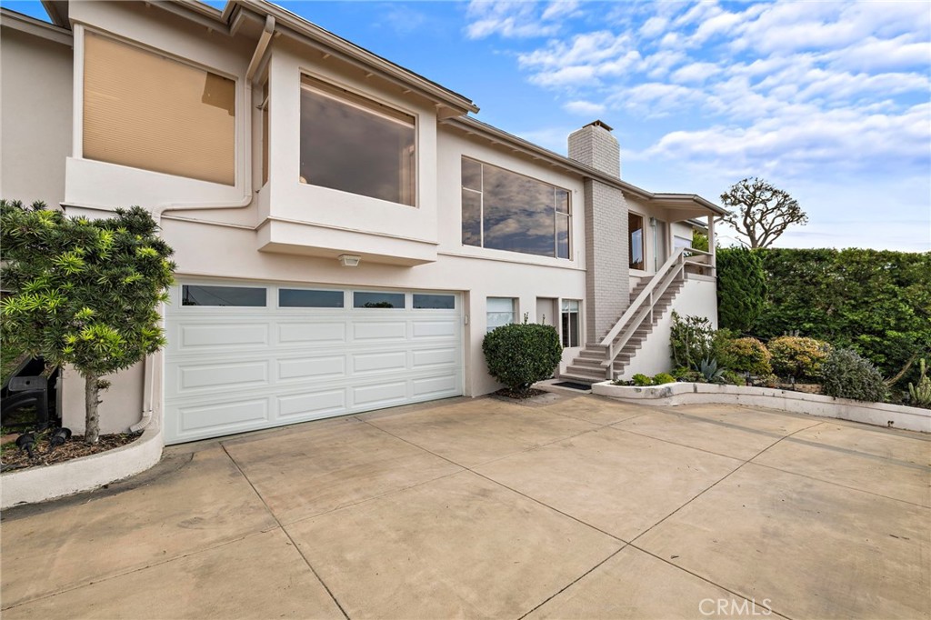 980 Temple Hills