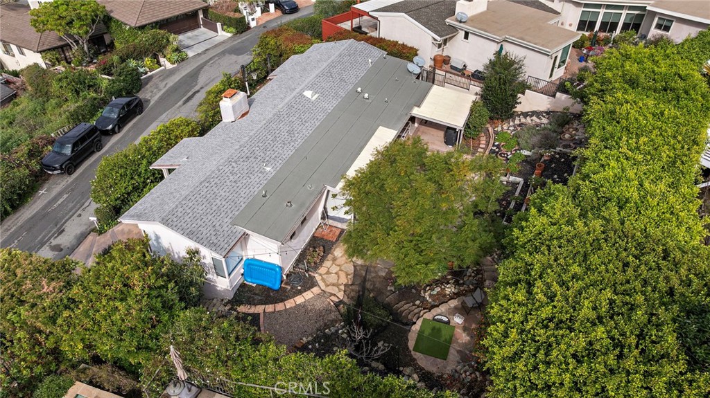 980 Temple Hills
