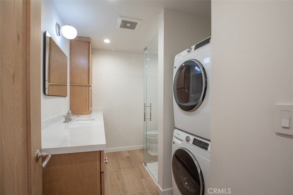 281 B Grandview Street