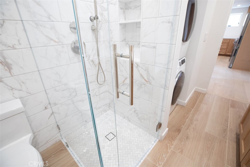 281 B Grandview Street