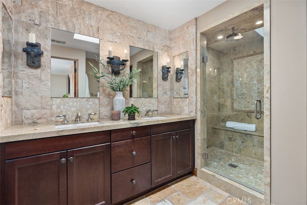 23731 Colima Bay