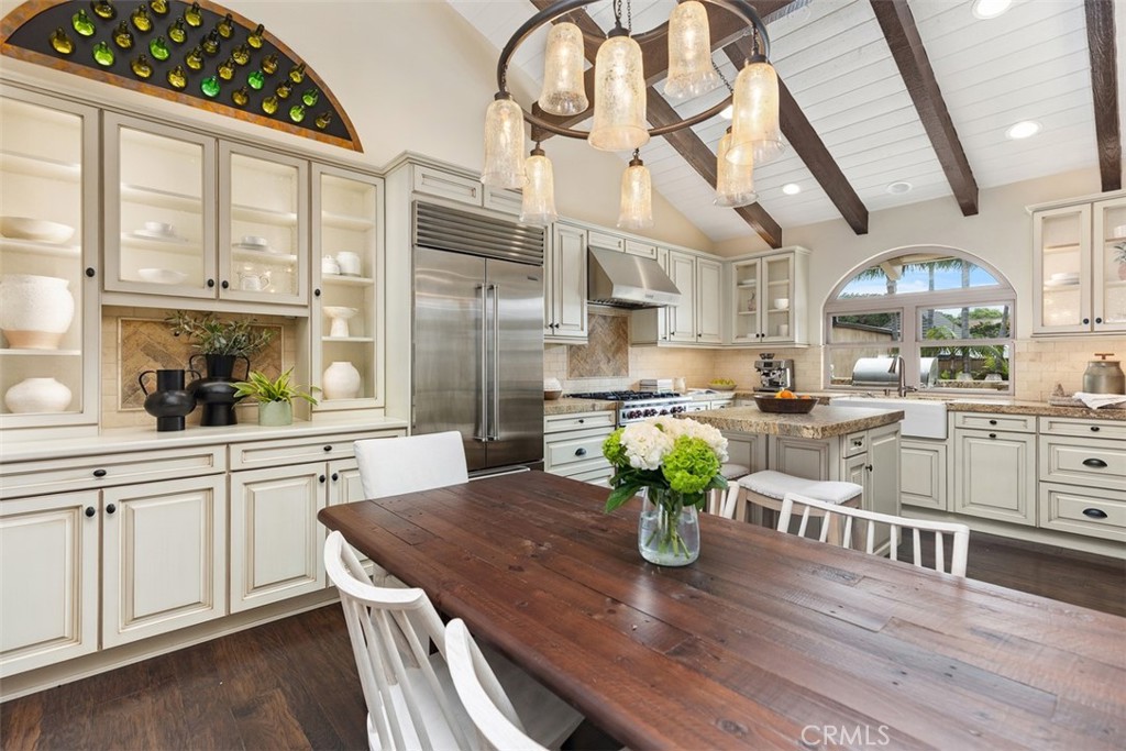 23731 Colima Bay