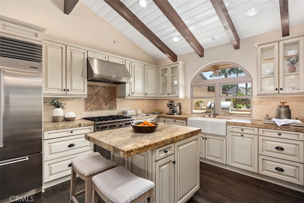 23731 Colima Bay
