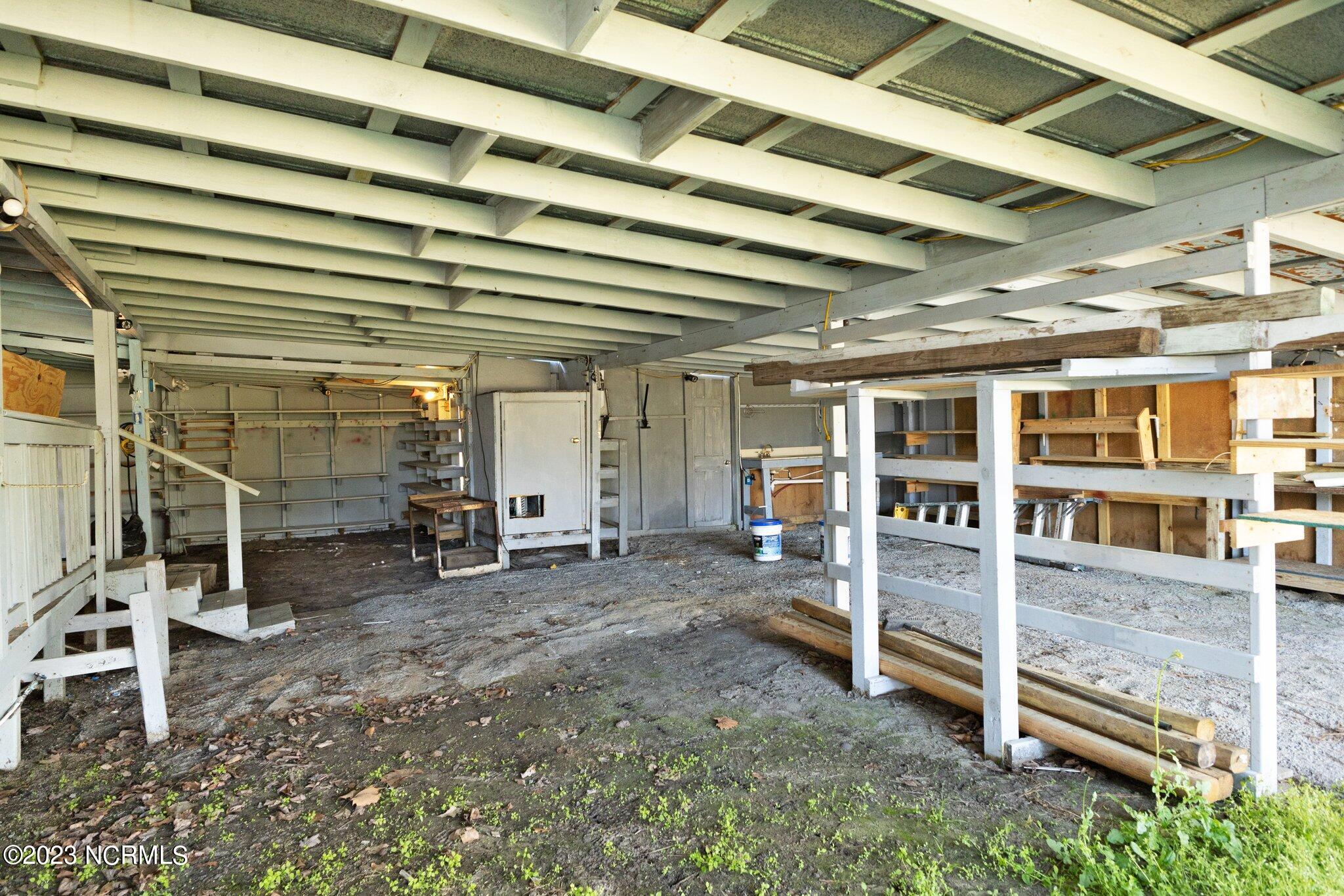 212 E Southwinds Drive