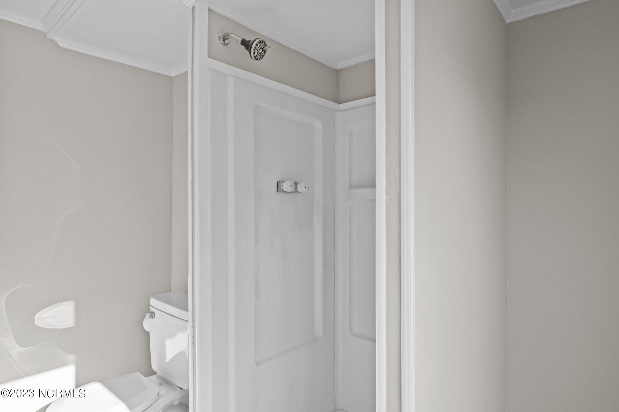 212 E Southwinds Drive