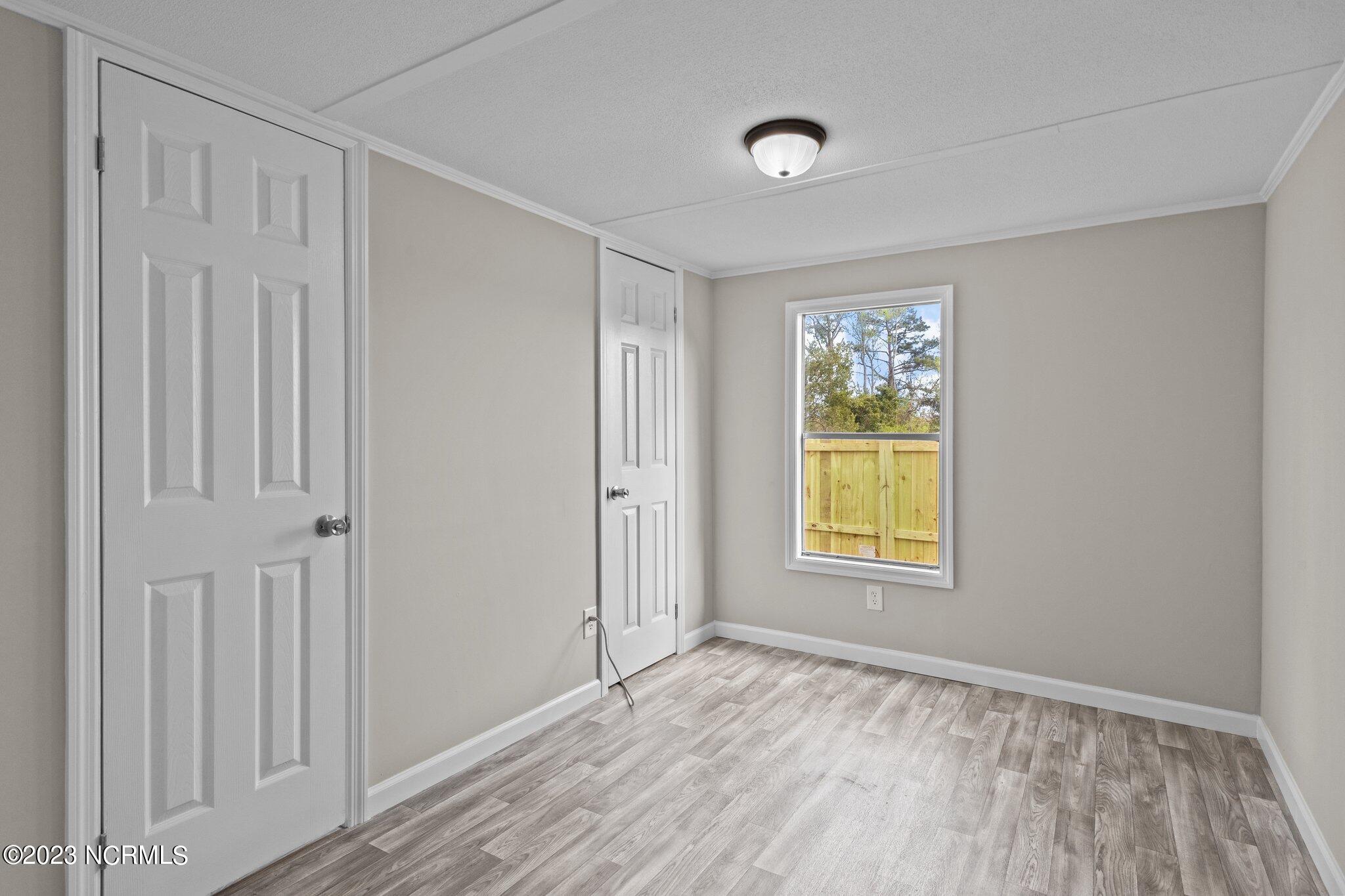 212 E Southwinds Drive