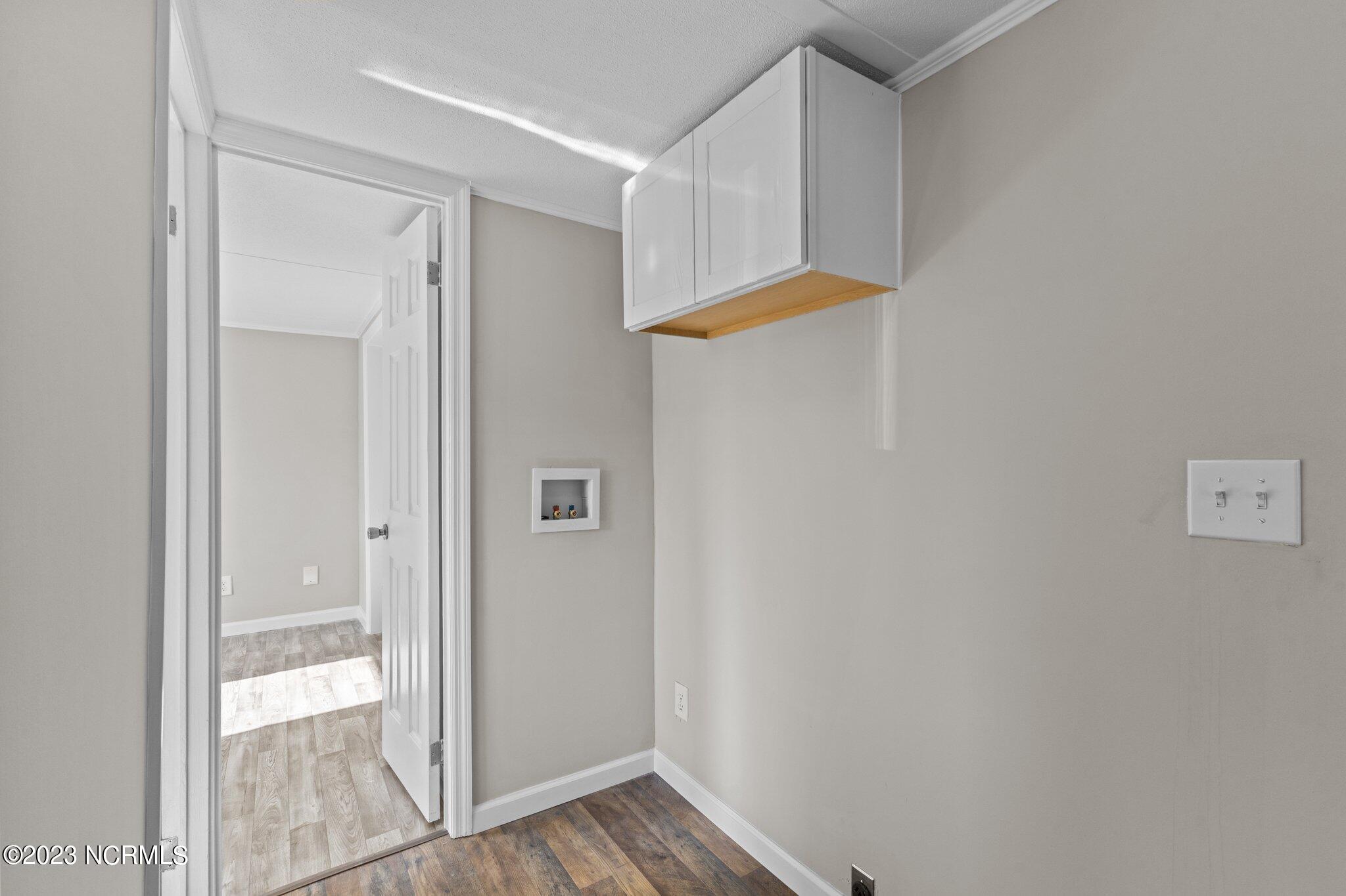 212 E Southwinds Drive