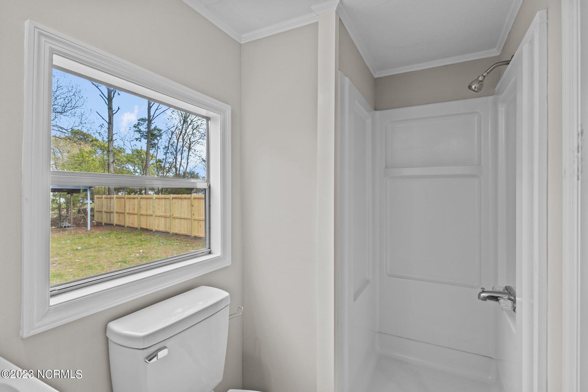 212 E Southwinds Drive