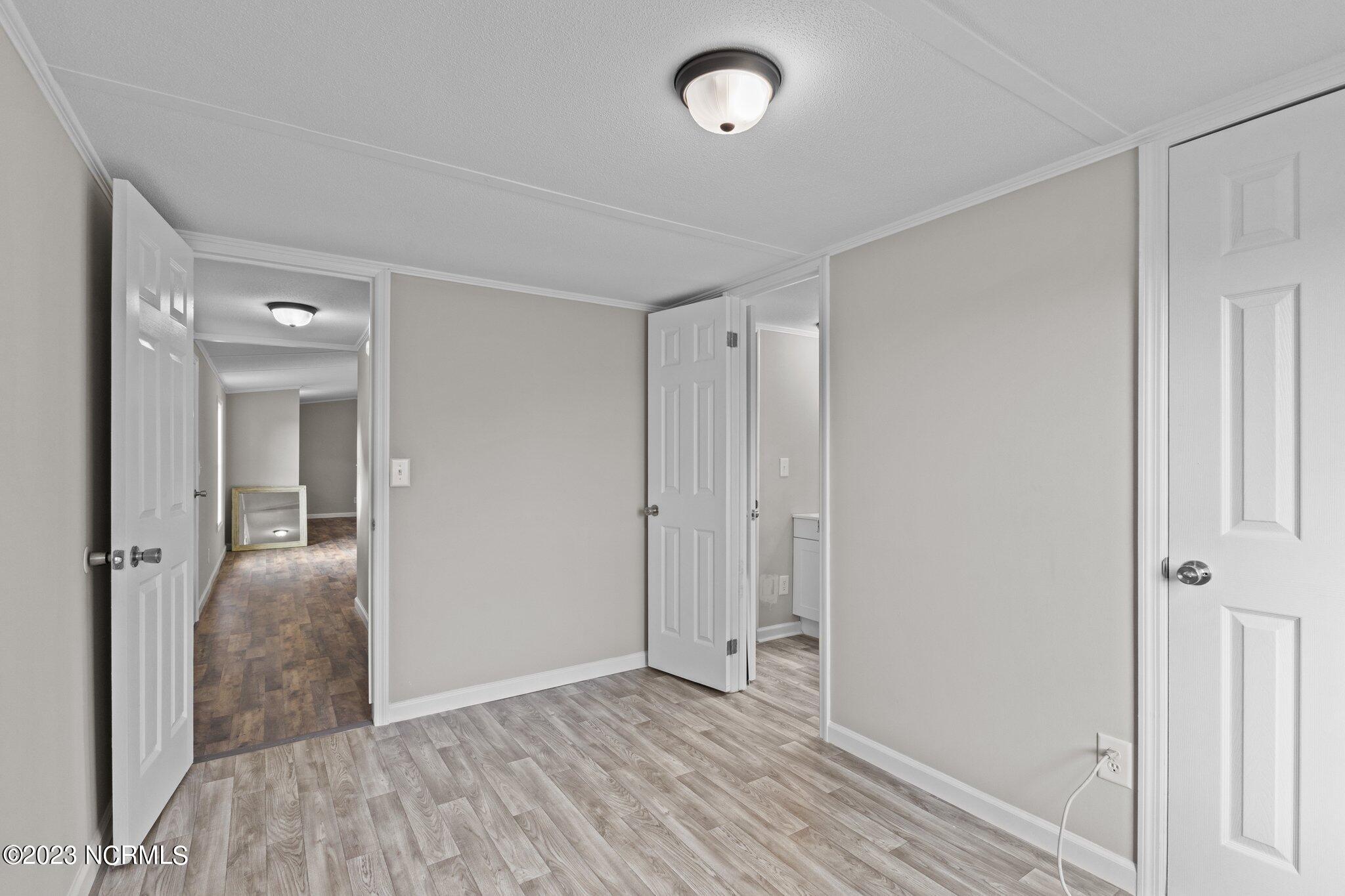 212 E Southwinds Drive