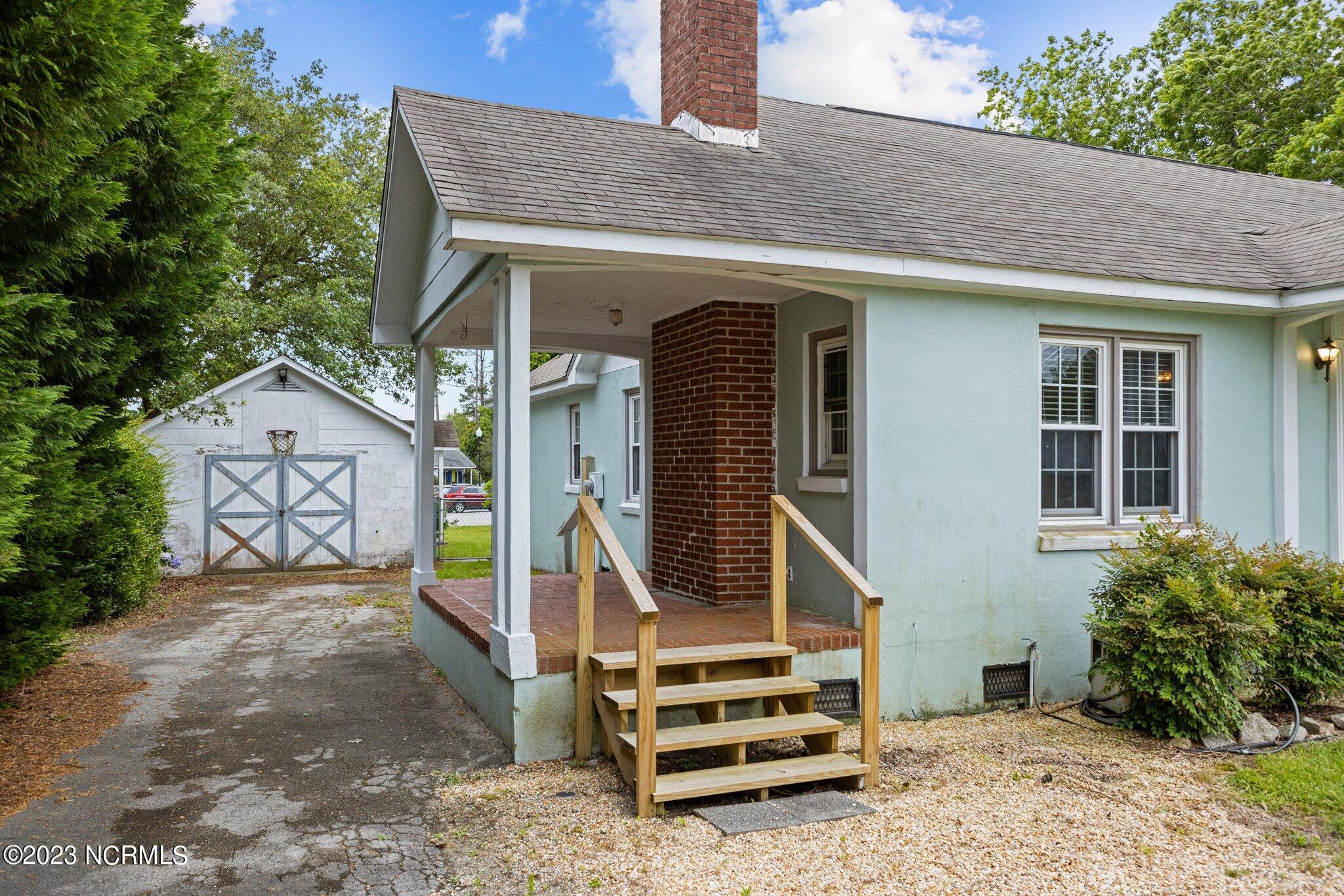 706 West Beaufort Road