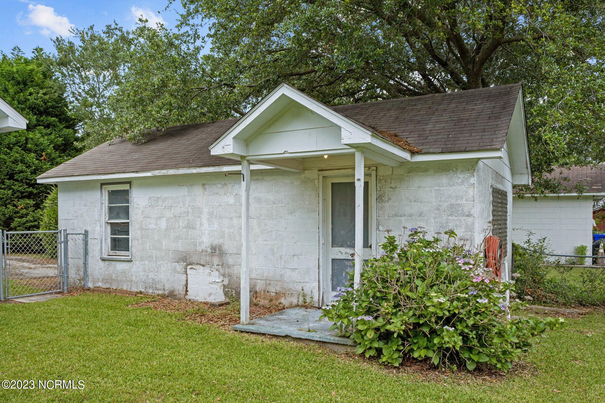 706 West Beaufort Road