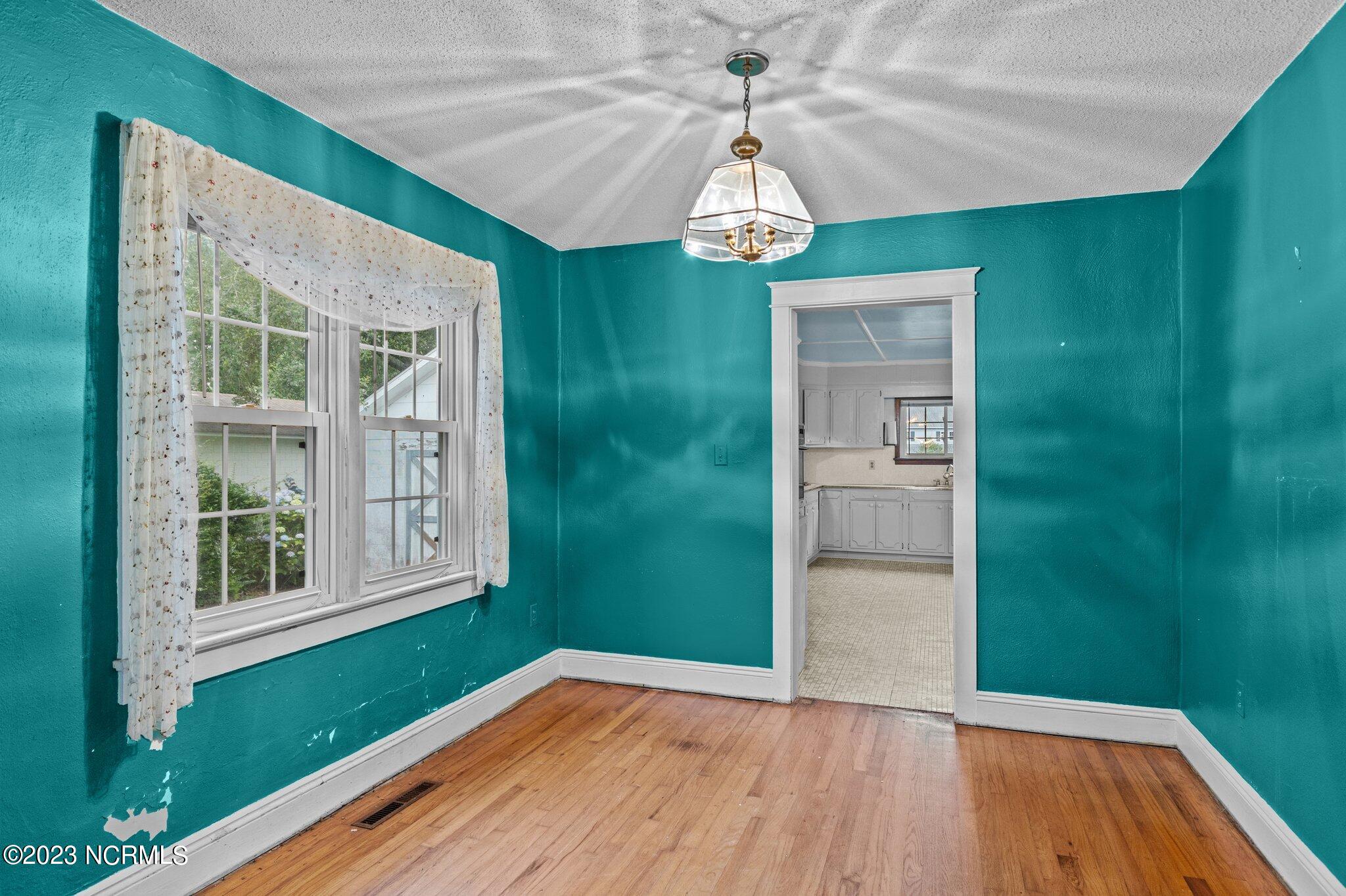 706 West Beaufort Road