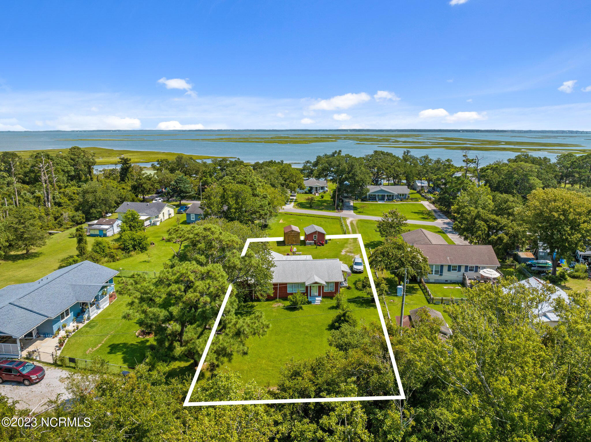 118 Lennoxville Point Road