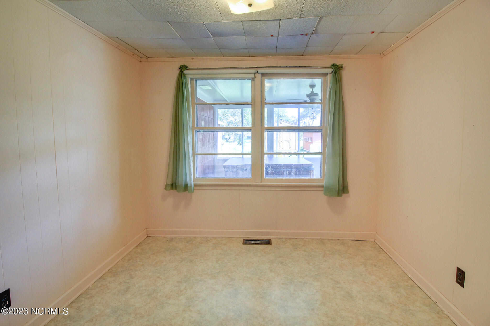 118 Lennoxville Point Road