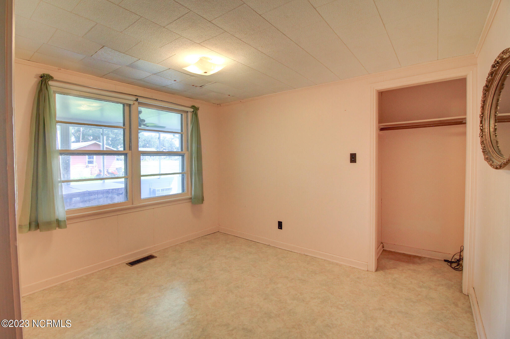 118 Lennoxville Point Road