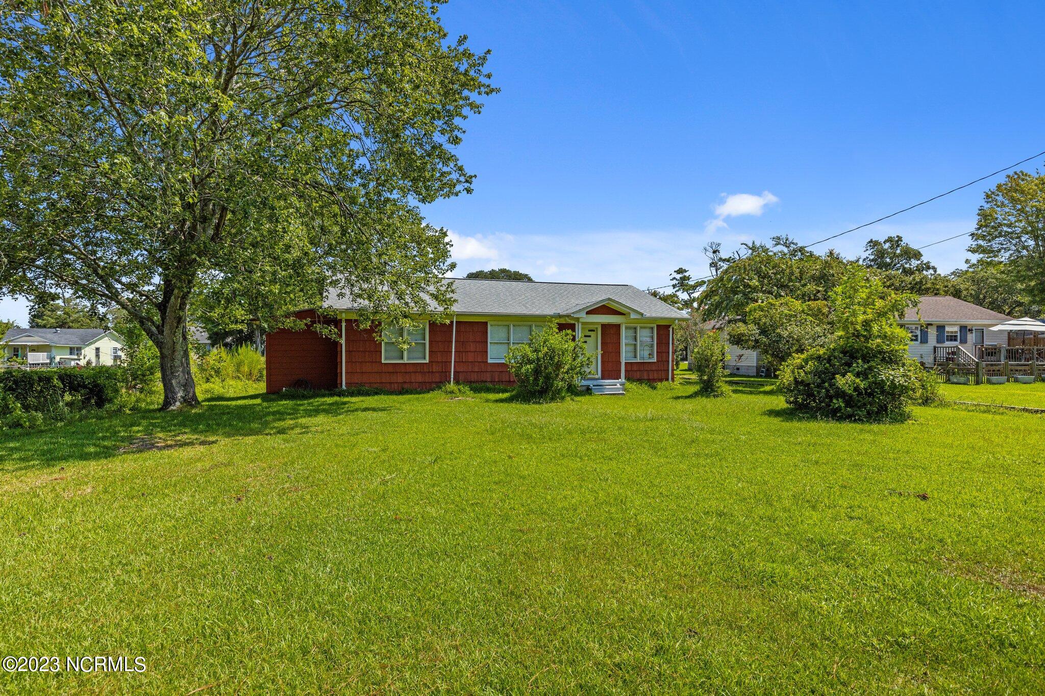 118 Lennoxville Point Road